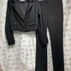 Sophisticated Women's Black Pantsuit Set